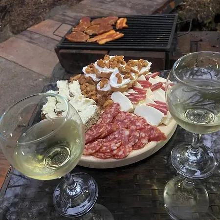 Planinska Kuca Lunjo & Vuk *