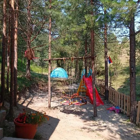 Planinska Kuca Lunjo & Vuk Vikendica