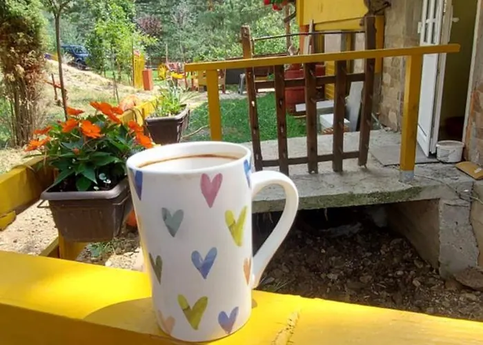 Planinska Kuca Lunjo & Vuk 펜션 *